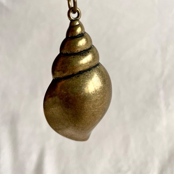 Brass Chain Necklace/w Brass Shell Pendant - Picture 9 of 16
